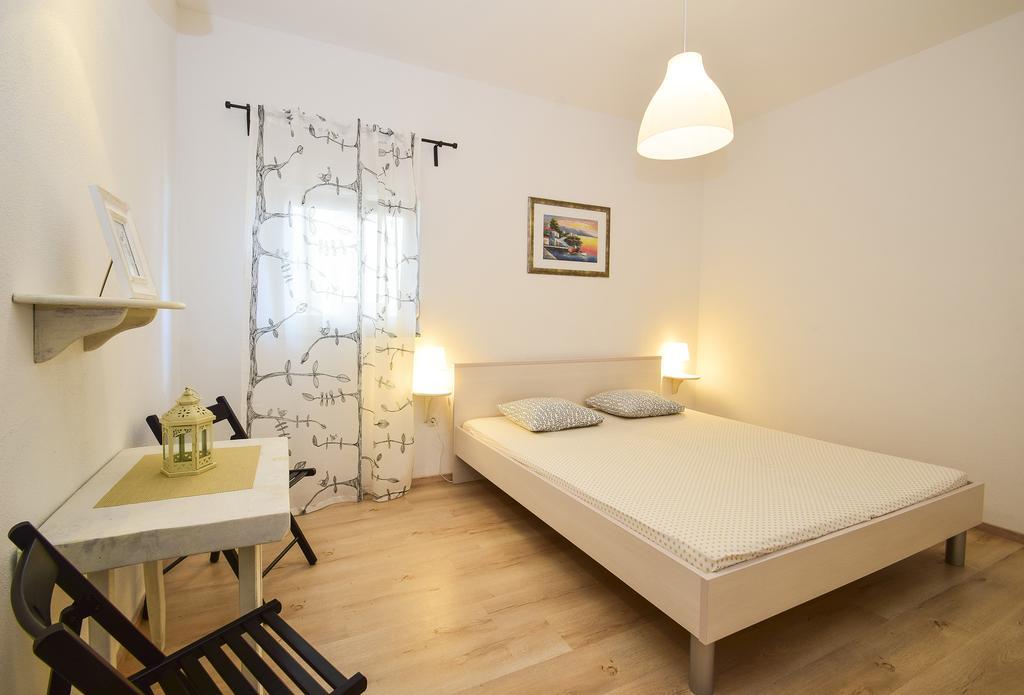 Amadrian Apartments Σίμπενικ Εξωτερικό φωτογραφία