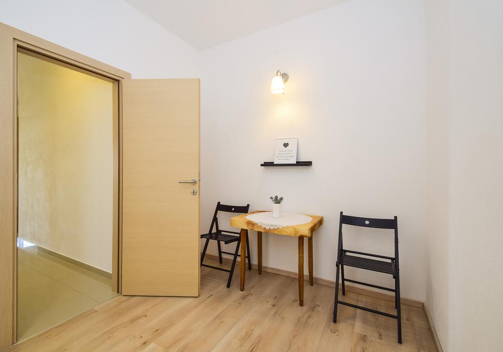 Amadrian Apartments Σίμπενικ Εξωτερικό φωτογραφία