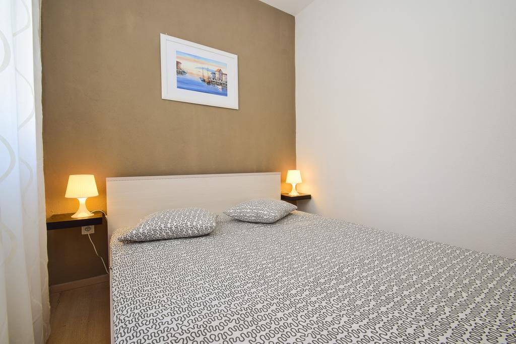 Amadrian Apartments Σίμπενικ Εξωτερικό φωτογραφία