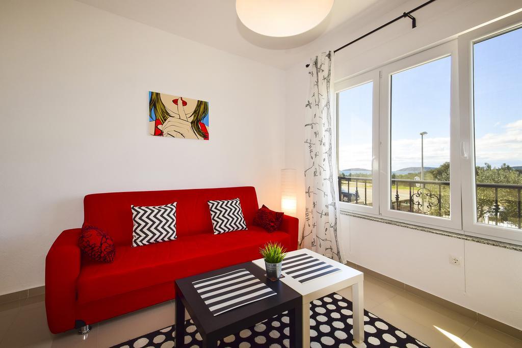 Amadrian Apartments Σίμπενικ Εξωτερικό φωτογραφία