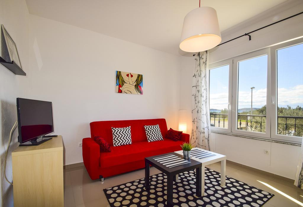 Amadrian Apartments Σίμπενικ Εξωτερικό φωτογραφία