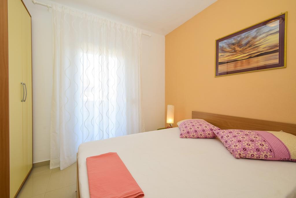 Amadrian Apartments Σίμπενικ Εξωτερικό φωτογραφία