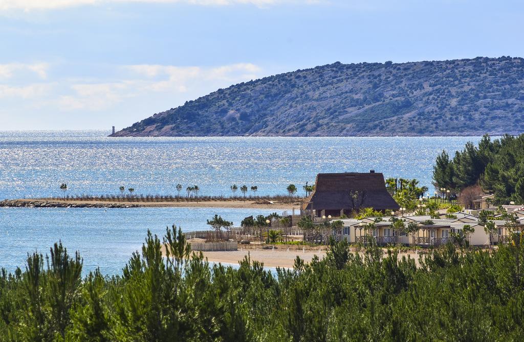 Amadrian Apartments Σίμπενικ Εξωτερικό φωτογραφία