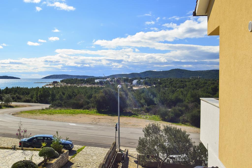 Amadrian Apartments Σίμπενικ Εξωτερικό φωτογραφία