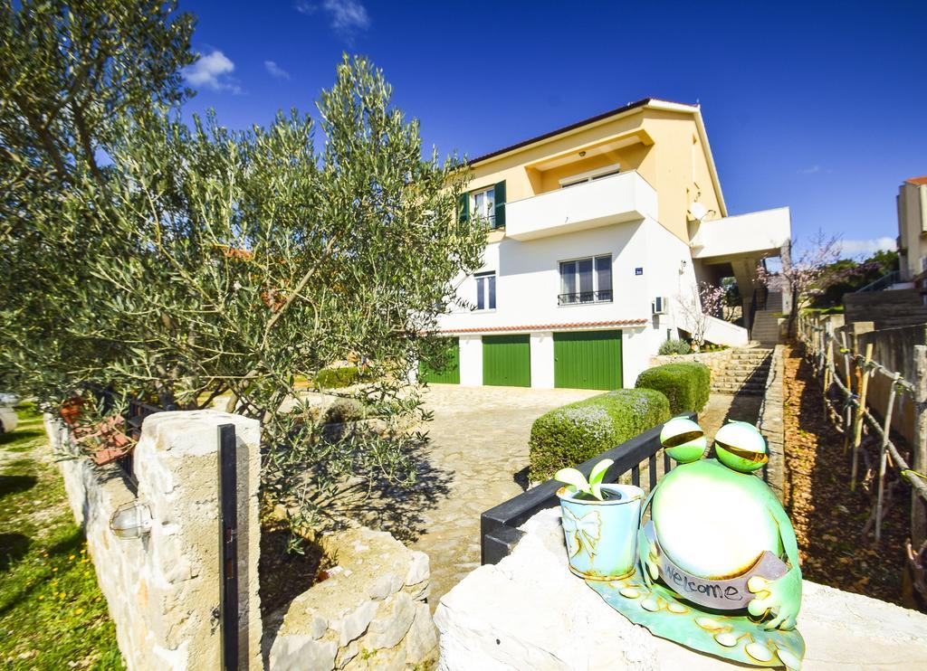 Amadrian Apartments Σίμπενικ Εξωτερικό φωτογραφία
