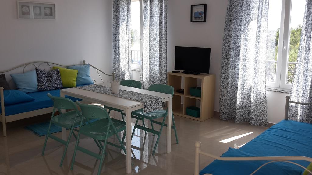 Amadrian Apartments Σίμπενικ Εξωτερικό φωτογραφία