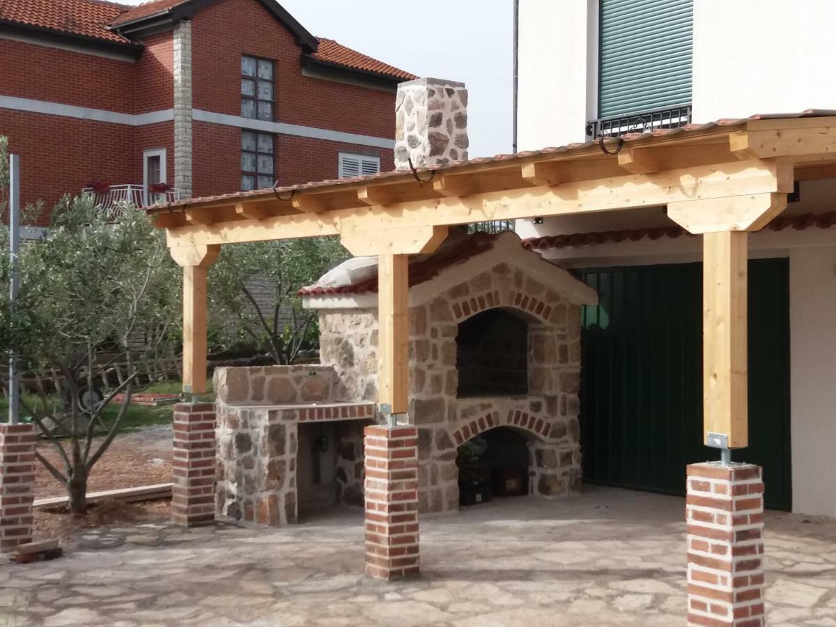 Amadrian Apartments Σίμπενικ Εξωτερικό φωτογραφία
