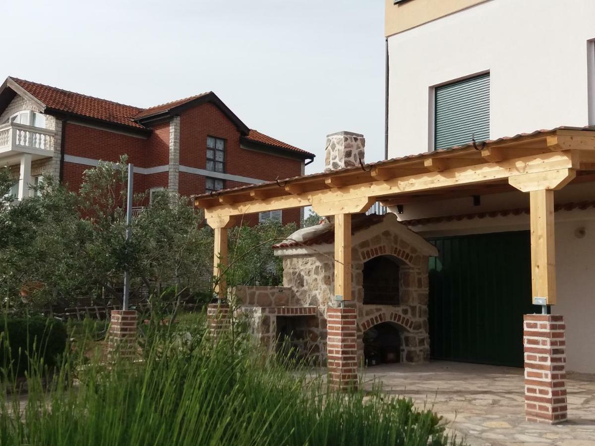 Amadrian Apartments Σίμπενικ Εξωτερικό φωτογραφία
