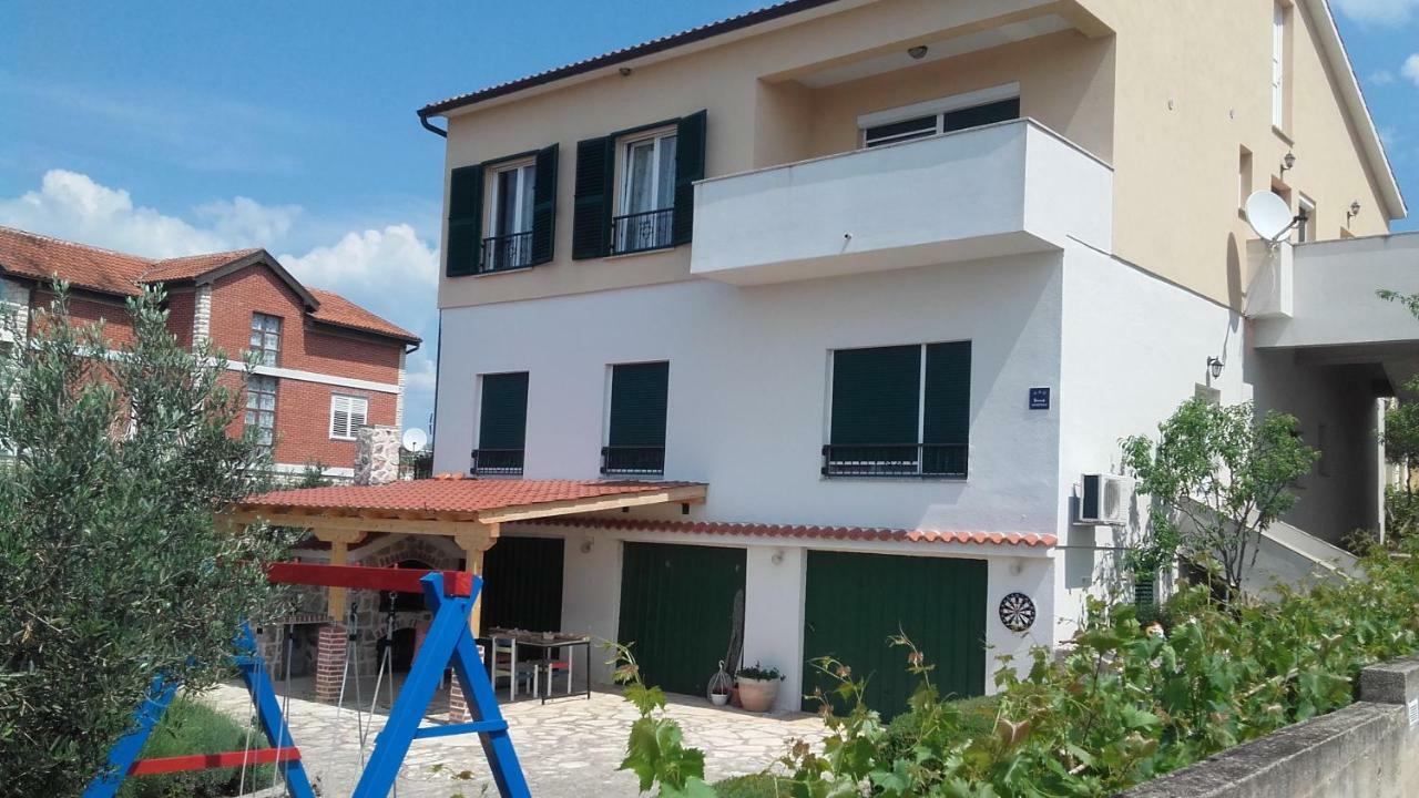 Amadrian Apartments Σίμπενικ Εξωτερικό φωτογραφία