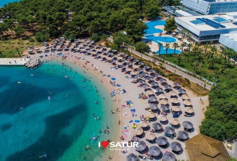 Amadrian Apartments Σίμπενικ Εξωτερικό φωτογραφία
